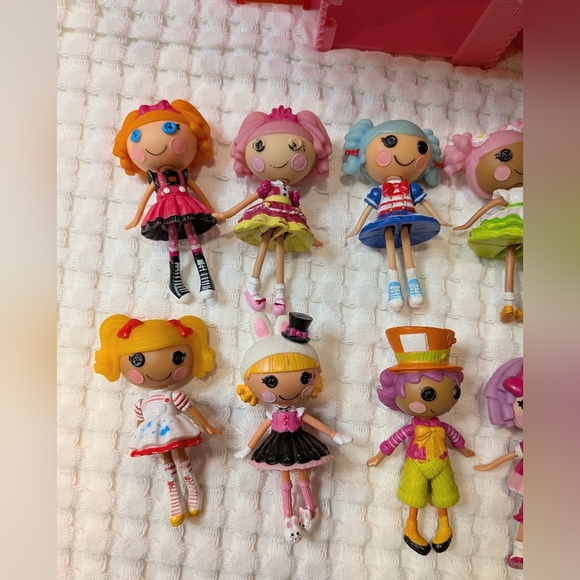 Mini Lalaloopsy Sew Sweet House Playhouse & 11 Mini Lalaloopsy Dolls & Bike - Picture 5 of 10